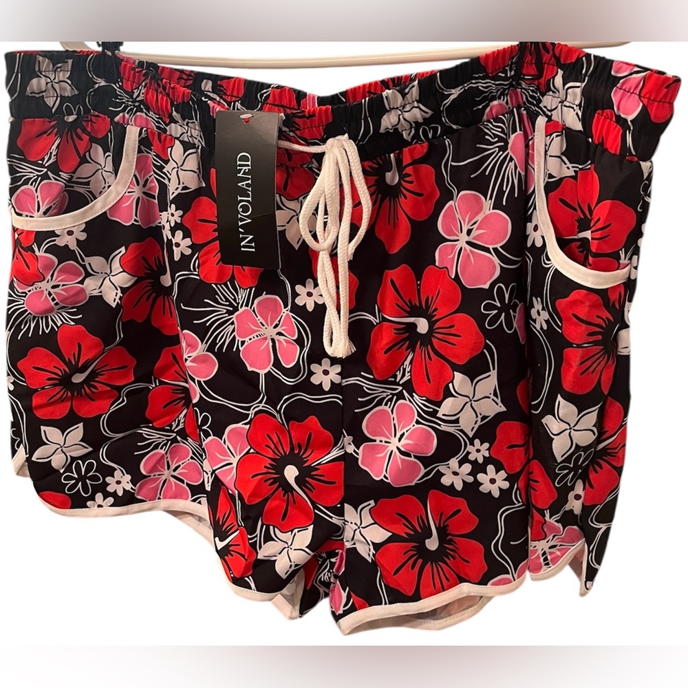 Nvoland Women's Athletic Shorts - Floral Red and Black